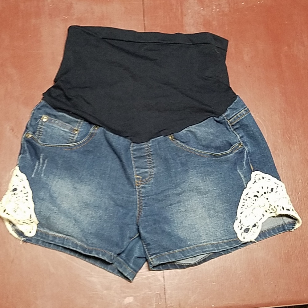 Maternity Shorts with cute side detail